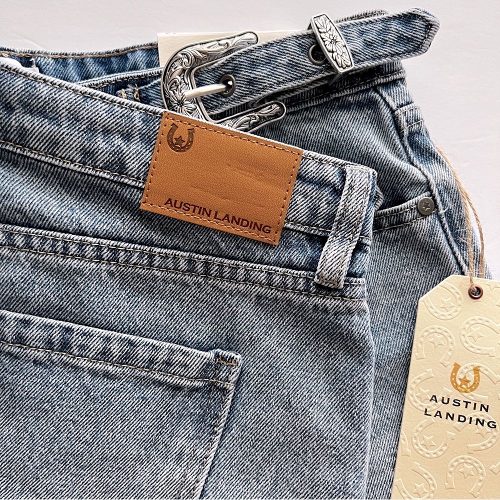 AUSTIN LANDING Mid Rise Jean Shorts Western Silver Buckle Embellishment … - Picture 4 of 6